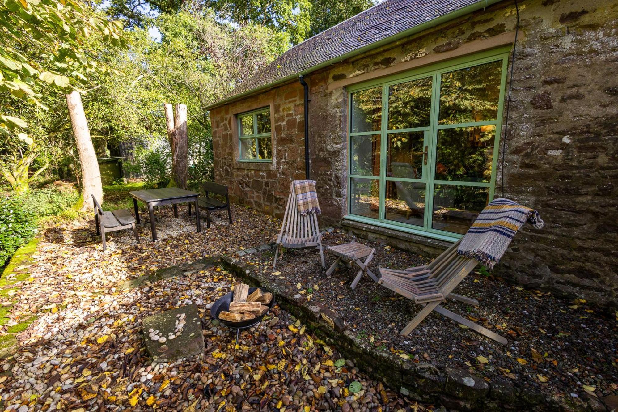Stable Cottage, Gartocharn, Loch Lomond * Alexandria